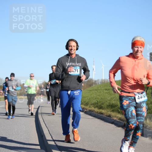 06.04.2025 - 44. Internationalen Wilhelmsburger Insellauf Jannik Wohlers http://msf.ph/oto/7614855 06.04.2025 09:32:14 Laufen 4544, 381, 471, 444 meine-sportfotos.de