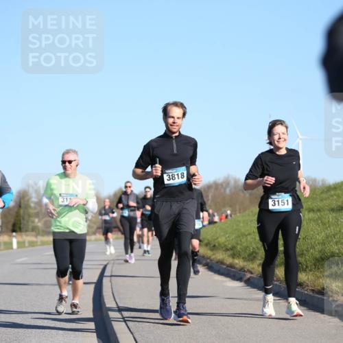 06.04.2025 - 44. Internationalen Wilhelmsburger Insellauf Jannik Wohlers http://msf.ph/oto/7614866 06.04.2025 09:32:16 Laufen 4542, 311, 3818, 3151 meine-sportfotos.de