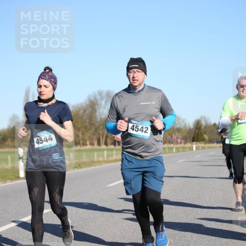 06.04.2025 - 44. Internationalen Wilhelmsburger Insellauf Jannik Wohlers http://msf.ph/oto/7614876 06.04.2025 09:32:18 Laufen 4544, 4542, 2, 41 meine-sportfotos.de