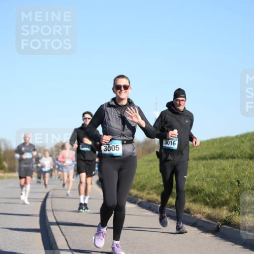 06.04.2025 - 44. Internationalen Wilhelmsburger Insellauf Jannik Wohlers http://msf.ph/oto/7614901 06.04.2025 09:32:24 Laufen 378, 3005, 3016 meine-sportfotos.de