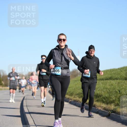 06.04.2025 - 44. Internationalen Wilhelmsburger Insellauf Jannik Wohlers http://msf.ph/oto/7614902 06.04.2025 09:32:24 Laufen 3788, 3005 meine-sportfotos.de