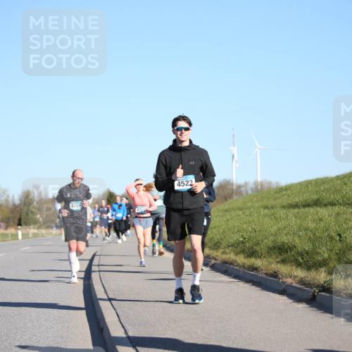 06.04.2025 - 44. Internationalen Wilhelmsburger Insellauf Jannik Wohlers http://msf.ph/oto/7614911 06.04.2025 09:32:25 Laufen 3788, 3016, 409, 4523 meine-sportfotos.de