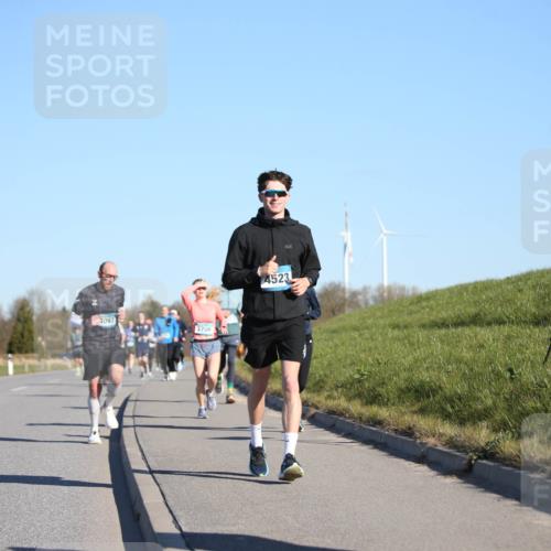 06.04.2025 - 44. Internationalen Wilhelmsburger Insellauf Jannik Wohlers http://msf.ph/oto/7614912 06.04.2025 09:32:25 Laufen 3788, 4097, 3706, 4523, 3016 meine-sportfotos.de
