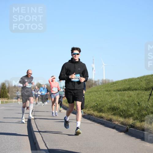 06.04.2025 - 44. Internationalen Wilhelmsburger Insellauf Jannik Wohlers http://msf.ph/oto/7614913 06.04.2025 09:32:26 Laufen 788, 4097, 3706, 523, 3016 meine-sportfotos.de