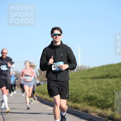 06.04.2025 - 44. Internationalen Wilhelmsburger Insellauf Jannik Wohlers http://msf.ph/oto/7614914 06.04.2025 09:32:26 Laufen 4097, 452 meine-sportfotos.de
