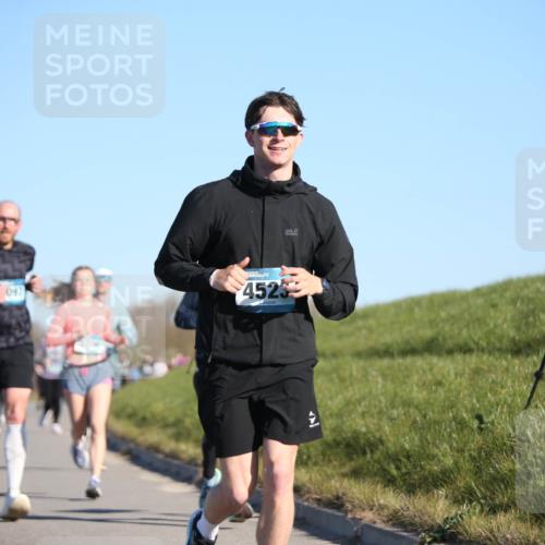 06.04.2025 - 44. Internationalen Wilhelmsburger Insellauf Jannik Wohlers http://msf.ph/oto/7614917 06.04.2025 09:32:26 Laufen 041, 4525 meine-sportfotos.de