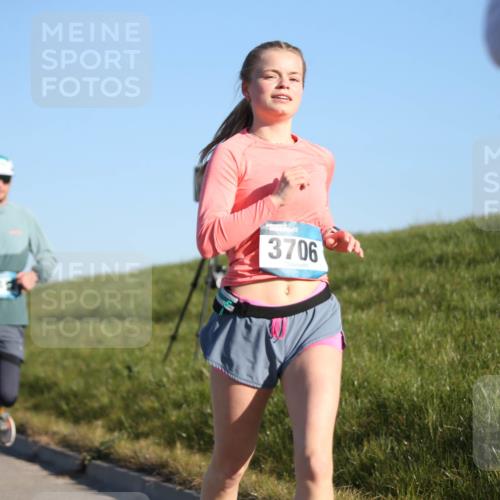 06.04.2025 - 44. Internationalen Wilhelmsburger Insellauf Jannik Wohlers http://msf.ph/oto/7614938 06.04.2025 09:32:31 Laufen 3706 meine-sportfotos.de