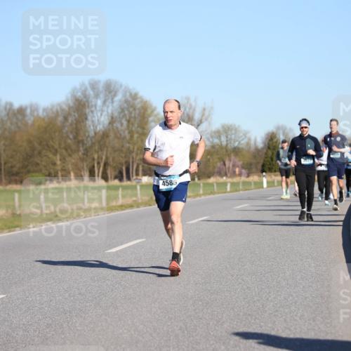 06.04.2025 - 44. Internationalen Wilhelmsburger Insellauf Jannik Wohlers http://msf.ph/oto/7614948 06.04.2025 09:32:33 Laufen 4586, 3716 meine-sportfotos.de