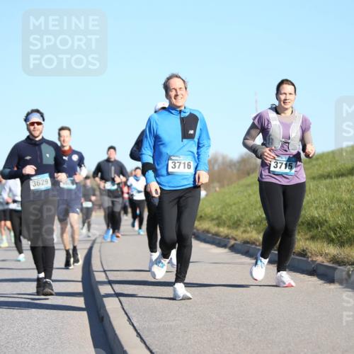06.04.2025 - 44. Internationalen Wilhelmsburger Insellauf Jannik Wohlers http://msf.ph/oto/7614951 06.04.2025 09:32:36 Laufen 3716, 3629, 3715 meine-sportfotos.de