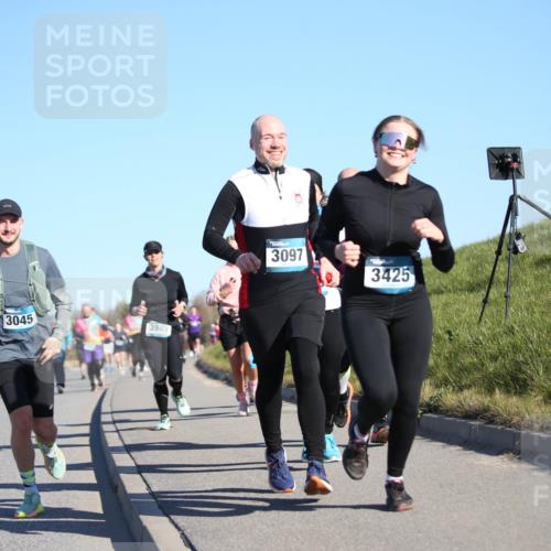 06.04.2025 - 44. Internationalen Wilhelmsburger Insellauf Jannik Wohlers http://msf.ph/oto/7614995 06.04.2025 09:32:43 Laufen 3273, 4148, 3045, 3943, 3097, 3425 meine-sportfotos.de