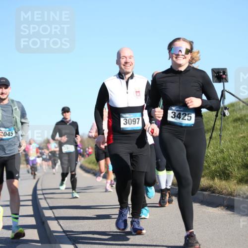 06.04.2025 - 44. Internationalen Wilhelmsburger Insellauf Jannik Wohlers http://msf.ph/oto/7614998 06.04.2025 09:32:44 Laufen 3273, 045, 3943, 3097, 3425 meine-sportfotos.de