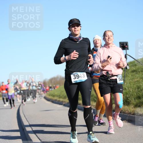 06.04.2025 - 44. Internationalen Wilhelmsburger Insellauf Jannik Wohlers http://msf.ph/oto/7615017 06.04.2025 09:32:46 Laufen 3943, 50 meine-sportfotos.de