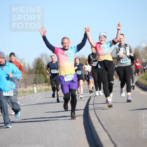 06.04.2025 - 44. Internationalen Wilhelmsburger Insellauf Jannik Wohlers http://msf.ph/oto/7615032 06.04.2025 09:32:49 Laufen 4334, 4025, 3965, 4545, 1462, 408, 4448 meine-sportfotos.de
