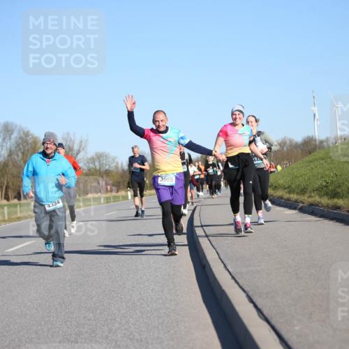 06.04.2025 - 44. Internationalen Wilhelmsburger Insellauf Jannik Wohlers http://msf.ph/oto/7615049 06.04.2025 09:32:50 Laufen 4334, 4025, 3965, 44 meine-sportfotos.de