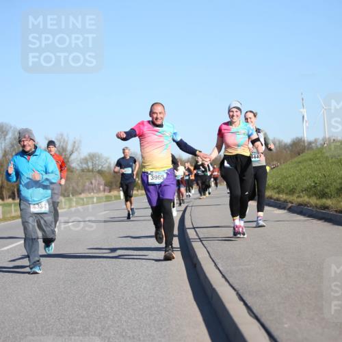 06.04.2025 - 44. Internationalen Wilhelmsburger Insellauf Jannik Wohlers http://msf.ph/oto/7615053 06.04.2025 09:32:51 Laufen 4334, 3965, 4449 meine-sportfotos.de