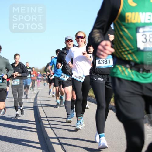 06.04.2025 - 44. Internationalen Wilhelmsburger Insellauf Jannik Wohlers http://msf.ph/oto/7615098 06.04.2025 09:33:04 Laufen 4090, 4126, 3567, 5989, 4381, 3878 meine-sportfotos.de