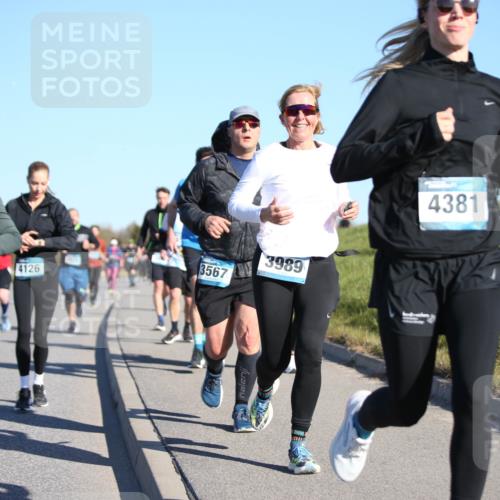 06.04.2025 - 44. Internationalen Wilhelmsburger Insellauf Jannik Wohlers http://msf.ph/oto/7615102 06.04.2025 09:33:04 Laufen 4090, 4126, 3567, 3989, 4381 meine-sportfotos.de