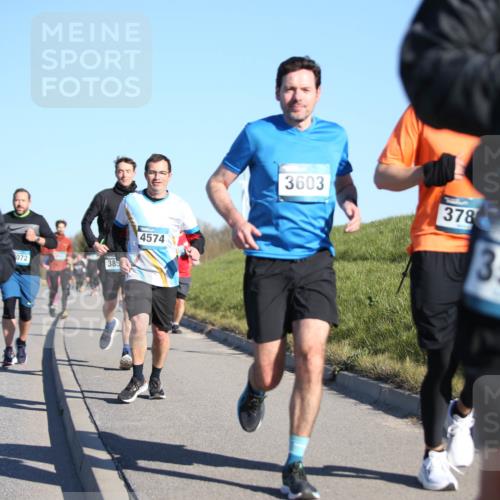 06.04.2025 - 44. Internationalen Wilhelmsburger Insellauf Jannik Wohlers http://msf.ph/oto/7615116 06.04.2025 09:33:06 Laufen 4126, 072, 385, 4574, 3603, 378, 3567 meine-sportfotos.de