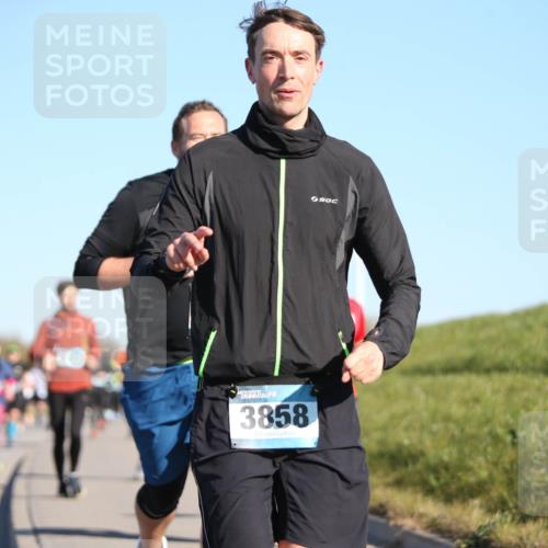 06.04.2025 - 44. Internationalen Wilhelmsburger Insellauf Jannik Wohlers http://msf.ph/oto/7615128 06.04.2025 09:33:09 Laufen 3858 meine-sportfotos.de