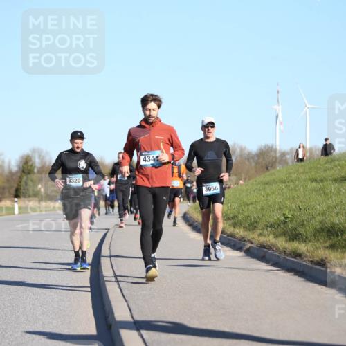 06.04.2025 - 44. Internationalen Wilhelmsburger Insellauf Jannik Wohlers http://msf.ph/oto/7615135 06.04.2025 09:33:10 Laufen 3320, 434, 5020, 3956, 433 meine-sportfotos.de