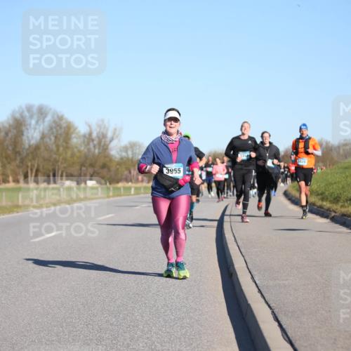 06.04.2025 - 44. Internationalen Wilhelmsburger Insellauf Jannik Wohlers http://msf.ph/oto/7615158 06.04.2025 09:33:15 Laufen 3955, 5020 meine-sportfotos.de
