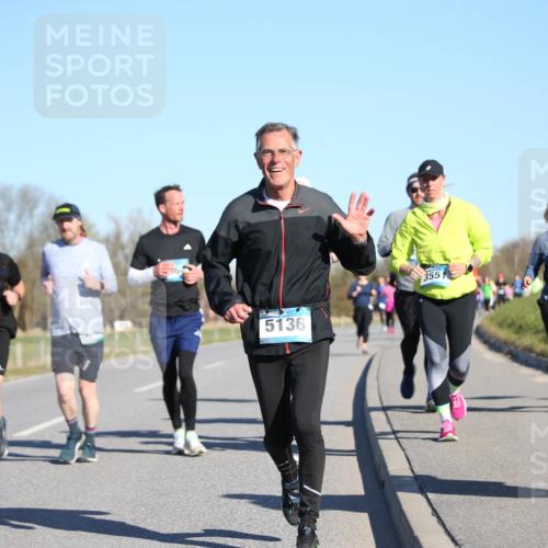 06.04.2025 - 44. Internationalen Wilhelmsburger Insellauf Jannik Wohlers http://msf.ph/oto/7615214 06.04.2025 09:33:27 Laufen 5, 5221, 5136, 355, 4048 meine-sportfotos.de