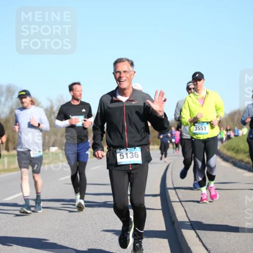 06.04.2025 - 44. Internationalen Wilhelmsburger Insellauf Jannik Wohlers http://msf.ph/oto/7615215 06.04.2025 09:33:27 Laufen 5221, 428, 5136, 3551, 4048 meine-sportfotos.de