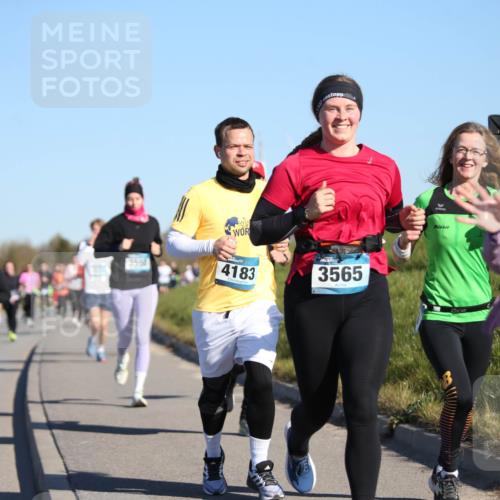 06.04.2025 - 44. Internationalen Wilhelmsburger Insellauf Jannik Wohlers http://msf.ph/oto/7615318 06.04.2025 09:33:50 Laufen 3558, 4183, 3565, 3638 meine-sportfotos.de