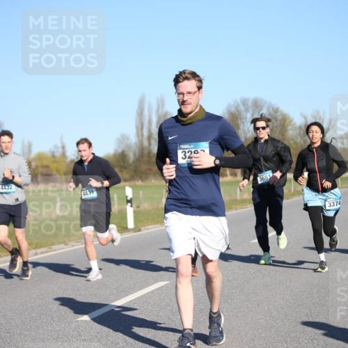 06.04.2025 - 44. Internationalen Wilhelmsburger Insellauf Jannik Wohlers http://msf.ph/oto/7615321 06.04.2025 09:33:52 Laufen 4432, 4431, 329, 3683, 3374, 34 meine-sportfotos.de