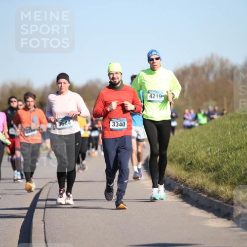 06.04.2025 - 44. Internationalen Wilhelmsburger Insellauf Jannik Wohlers http://msf.ph/oto/7615338 06.04.2025 09:33:57 Laufen 3684, 3, 3340, 4219 meine-sportfotos.de