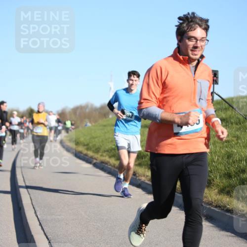 06.04.2025 - 44. Internationalen Wilhelmsburger Insellauf Jannik Wohlers http://msf.ph/oto/7615360 06.04.2025 09:34:06 Laufen  meine-sportfotos.de
