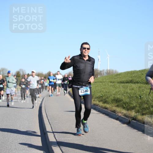 06.04.2025 - 44. Internationalen Wilhelmsburger Insellauf Jannik Wohlers http://msf.ph/oto/7615392 06.04.2025 09:34:10 Laufen 3071, 4340, 3223 meine-sportfotos.de