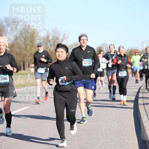 06.04.2025 - 44. Internationalen Wilhelmsburger Insellauf Jannik Wohlers http://msf.ph/oto/7615411 06.04.2025 09:34:15 Laufen 3396, 43, 3732, 3938, 3286, 4547 meine-sportfotos.de