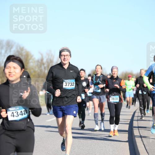 06.04.2025 - 44. Internationalen Wilhelmsburger Insellauf Jannik Wohlers http://msf.ph/oto/7615416 06.04.2025 09:34:17 Laufen 4348, 3732, 3938, 3286, 4547 meine-sportfotos.de