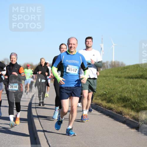 06.04.2025 - 44. Internationalen Wilhelmsburger Insellauf Jannik Wohlers http://msf.ph/oto/7615418 06.04.2025 09:34:18 Laufen 3352, 3318, 3938, 4547, 86 meine-sportfotos.de
