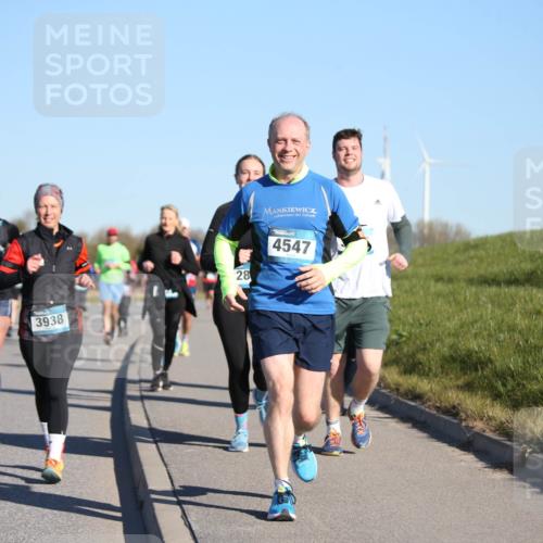 06.04.2025 - 44. Internationalen Wilhelmsburger Insellauf Jannik Wohlers http://msf.ph/oto/7615420 06.04.2025 09:34:18 Laufen 3352, 3318, 3938, 28, 4547 meine-sportfotos.de