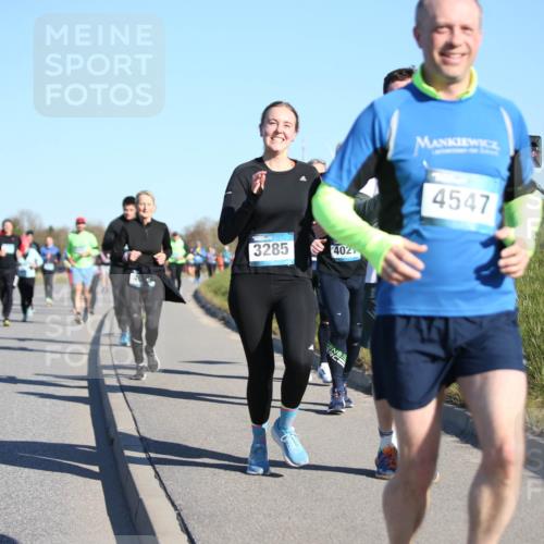 06.04.2025 - 44. Internationalen Wilhelmsburger Insellauf Jannik Wohlers http://msf.ph/oto/7615425 06.04.2025 09:34:20 Laufen 3938, 3285, 402, 4547 meine-sportfotos.de