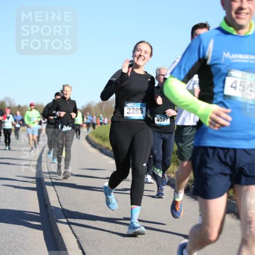 06.04.2025 - 44. Internationalen Wilhelmsburger Insellauf Jannik Wohlers http://msf.ph/oto/7615427 06.04.2025 09:34:20 Laufen 3938, 026, 3285, 4027, 4547 meine-sportfotos.de