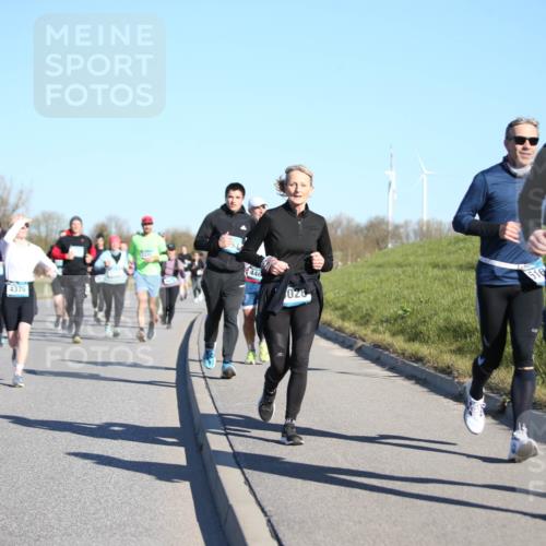 06.04.2025 - 44. Internationalen Wilhelmsburger Insellauf Jannik Wohlers http://msf.ph/oto/7615431 06.04.2025 09:34:21 Laufen 4575, 4376, 241, 93, 446, 026, 402 meine-sportfotos.de