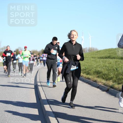 06.04.2025 - 44. Internationalen Wilhelmsburger Insellauf Jannik Wohlers http://msf.ph/oto/7615435 06.04.2025 09:34:22 Laufen 4575, 4376, 93, 66, 026, 510 meine-sportfotos.de
