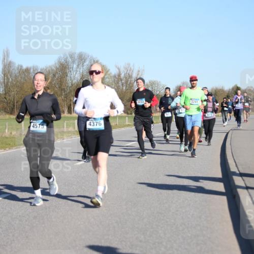 06.04.2025 - 44. Internationalen Wilhelmsburger Insellauf Jannik Wohlers http://msf.ph/oto/7615440 06.04.2025 09:34:23 Laufen 3893, 4575, 4376, 3233, 3607, 3241, 4475, 8393 meine-sportfotos.de