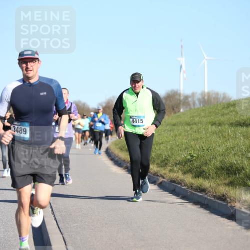 06.04.2025 - 44. Internationalen Wilhelmsburger Insellauf Jannik Wohlers http://msf.ph/oto/7615472 06.04.2025 09:34:30 Laufen 3495, 3489, 4415 meine-sportfotos.de