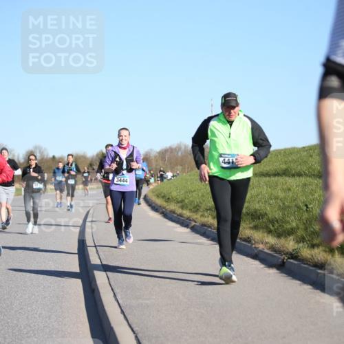 06.04.2025 - 44. Internationalen Wilhelmsburger Insellauf Jannik Wohlers http://msf.ph/oto/7615488 06.04.2025 09:34:32 Laufen 3495, 4008, 3444, 441, 3489 meine-sportfotos.de