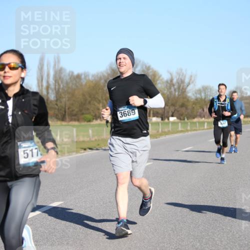 06.04.2025 - 44. Internationalen Wilhelmsburger Insellauf Jannik Wohlers http://msf.ph/oto/7615510 06.04.2025 09:34:37 Laufen 517, 3689, 3697 meine-sportfotos.de