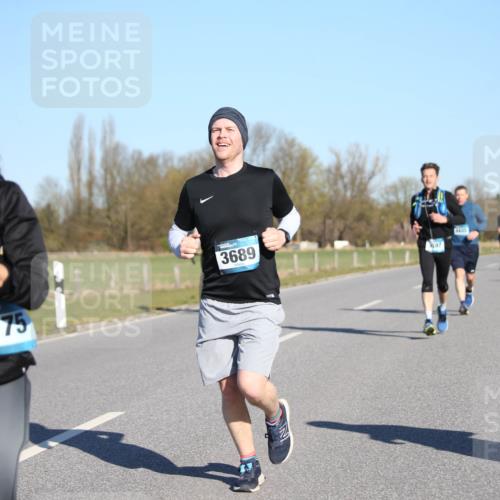 06.04.2025 - 44. Internationalen Wilhelmsburger Insellauf Jannik Wohlers http://msf.ph/oto/7615512 06.04.2025 09:34:37 Laufen 5175, 3689, 3697, 4485 meine-sportfotos.de