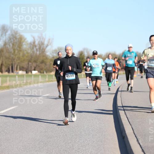 06.04.2025 - 44. Internationalen Wilhelmsburger Insellauf Jannik Wohlers http://msf.ph/oto/7615532 06.04.2025 09:34:45 Laufen 4599, 4239, 3797, 3888 meine-sportfotos.de