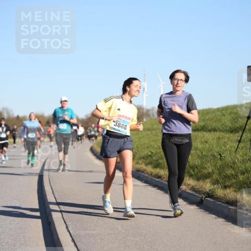 06.04.2025 - 44. Internationalen Wilhelmsburger Insellauf Jannik Wohlers http://msf.ph/oto/7615541 06.04.2025 09:34:47 Laufen 4239, 3888 meine-sportfotos.de
