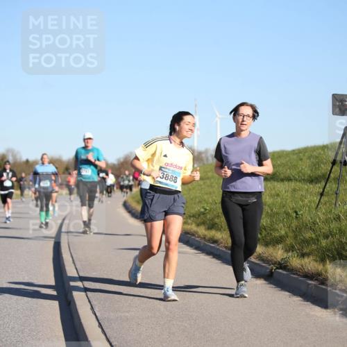 06.04.2025 - 44. Internationalen Wilhelmsburger Insellauf Jannik Wohlers http://msf.ph/oto/7615542 06.04.2025 09:34:47 Laufen 9, 3888, 3797 meine-sportfotos.de