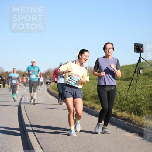 06.04.2025 - 44. Internationalen Wilhelmsburger Insellauf Jannik Wohlers http://msf.ph/oto/7615547 06.04.2025 09:34:47 Laufen 3797, 3888, 4239, 4436 meine-sportfotos.de