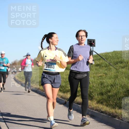 06.04.2025 - 44. Internationalen Wilhelmsburger Insellauf Jannik Wohlers http://msf.ph/oto/7615553 06.04.2025 09:34:48 Laufen 3888 meine-sportfotos.de
